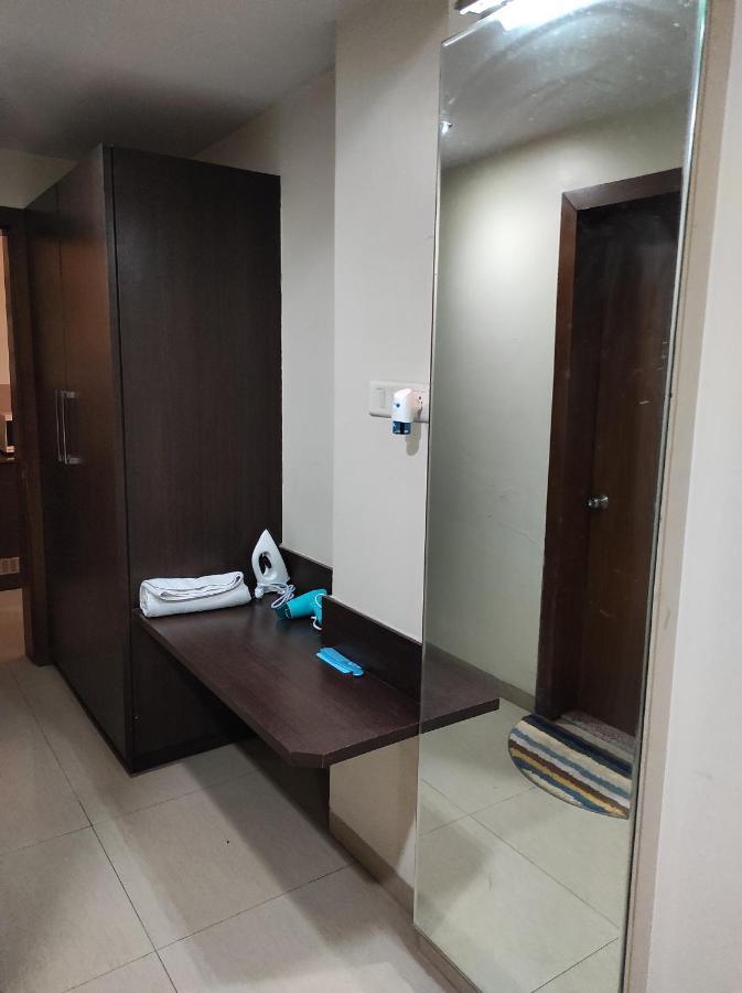 Apartment 1bhk Ac Service 103