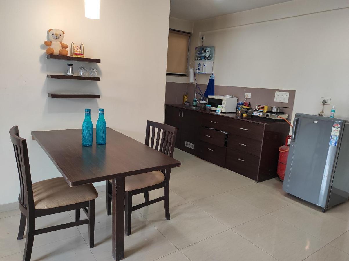 1bhk Ac Service 103 Apartment *